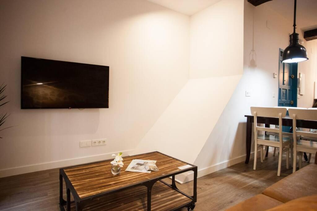 Bonito Apartamento, Nuevo Y En El Casco Viejo!!! Appartement Bilbao Buitenkant foto